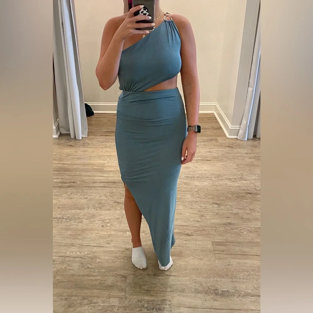 Endless blue dress - Picture 2 of 5